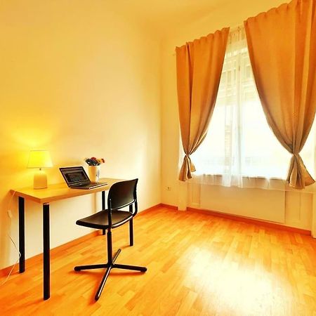 Central Spacious Flat Budapest Kültér fotó
